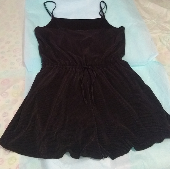NWT Urban Outfitters Black Romper - Picture 9 of 16